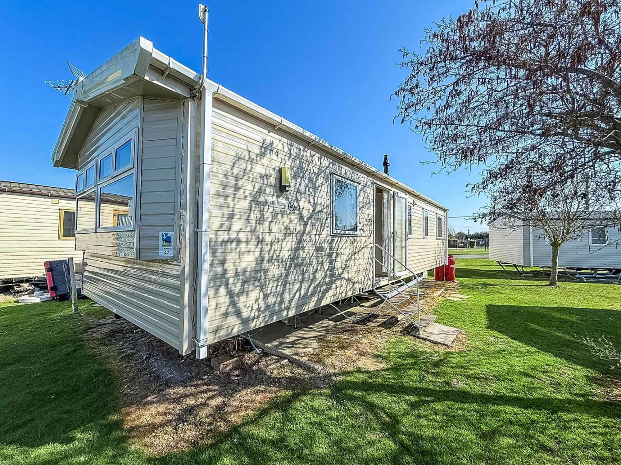 8 Berth Caravan For Hire At St Osyth Beach Ref 28047R Clacton-on-Sea Zewnętrze zdjęcie